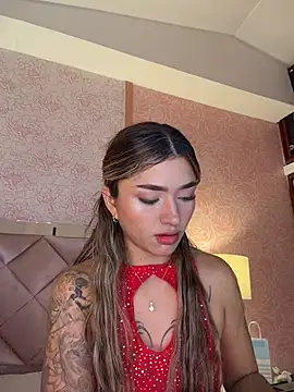 Snapshot of Arianavillada chatting on 06.14.26 Arianavillada online show from 06.14.26