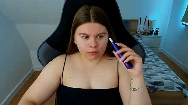 Snapshot of AbbyPleasure chatting on 06.24.26 AbbyPleasure online show from 06.24.26