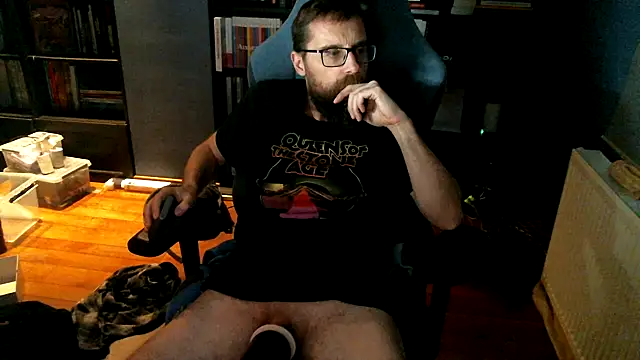 Snapshot of MeSteff chatting on 11.15.25 MeSteff online show from 11.15.25