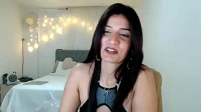 Snapshot of ZajiraShane chatting on 12.13.24 ZajiraShane online show from 12.13.24