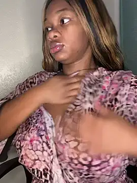 CharismaaBanx online show from 12.08.24