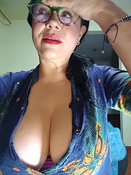 Snapshot of naughty_doll_horny chatting on 05.09.26 naughty doll horny online show from 05.09.26