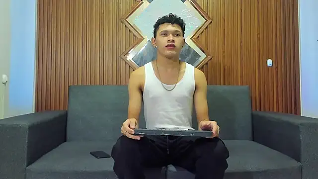 liam genner  online show from 01.26.25