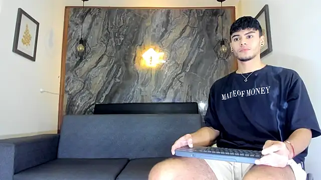 liam genner  online show from 02.08.25