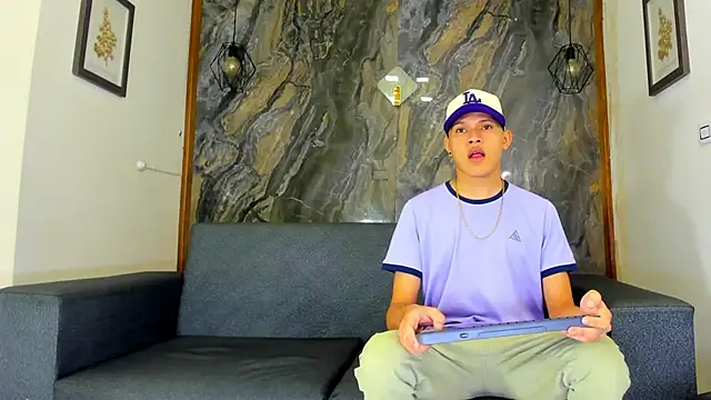 liam genner  online show from 02.14.25