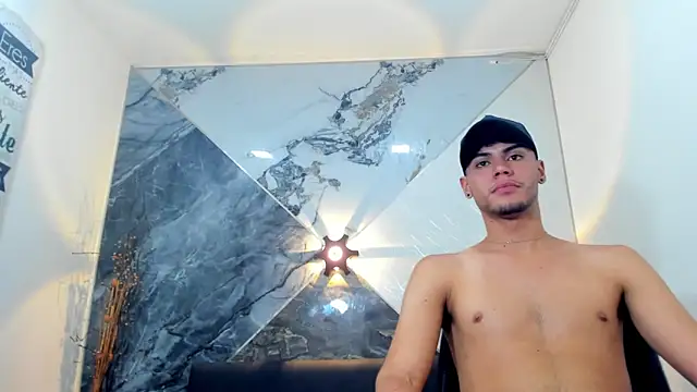 liam genner  online show from 03.10.25