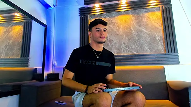 liam genner  online show from 09.19.25