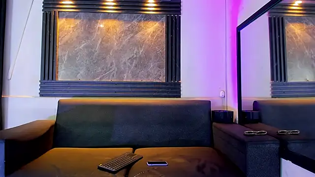 liam genner  online show from 11.05.25