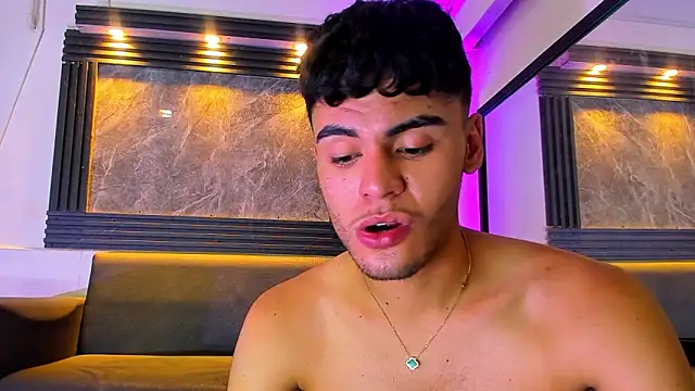 liam genner  online show from 11.07.25