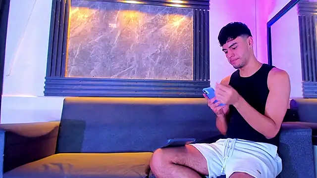 liam genner  online show from 11.09.25