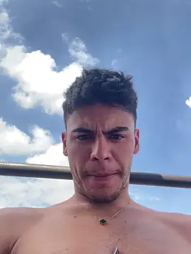 liam genner  online show from 12.21.25