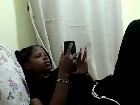 queen-sasha online show from 10.22.25