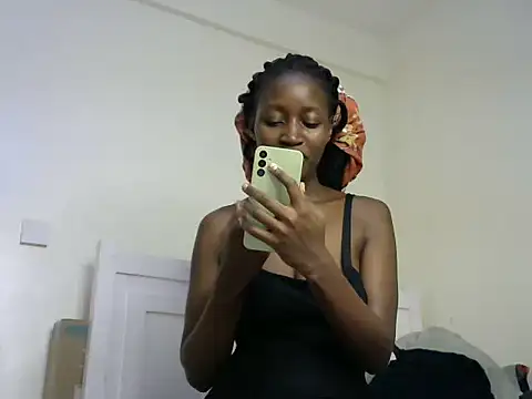 Snapshot of thicky_anncy chatting on 03.15.25 thicky anncy online show from 03.15.25