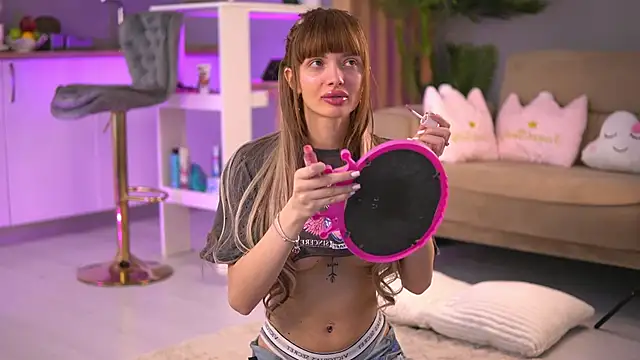 ButterflyLeah online show from 03.07.25