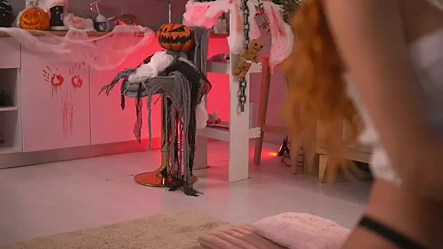 ButterflyLeah online show from 11.04.25