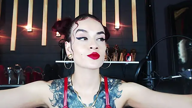 Snapshot of Liilith_goddess_ chatting on 12.13.24 Liilith goddess online show from 12.13.24