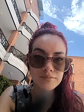 Snapshot of Liilith_goddess_ chatting on 11.30.25 Liilith goddess online show from 11.30.25