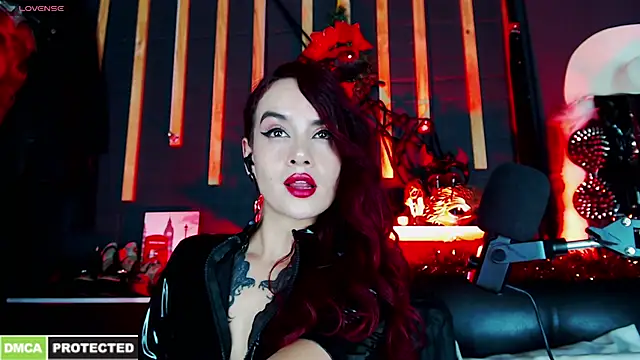 Snapshot of Liilith_goddess_ chatting on 12.15.25 Liilith goddess online show from 12.15.25