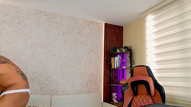 AdanReilly online show from 03.04.26