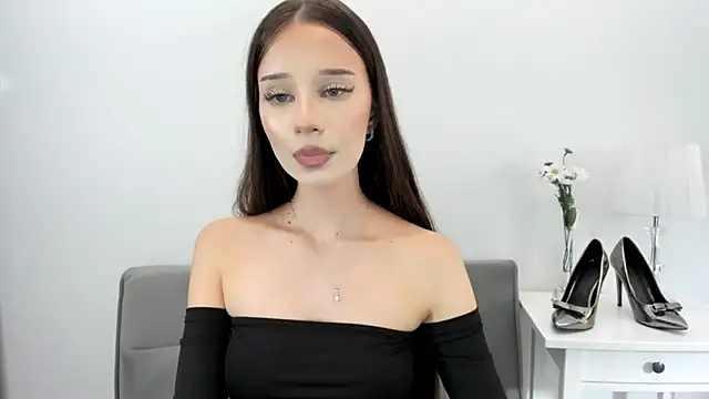 EmilyDarling online show from 10.13.25