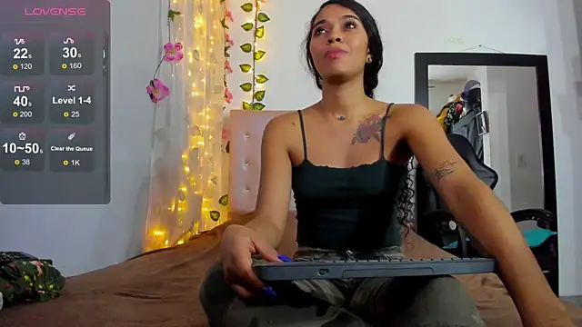 Snapshot of tefy-cardona chatting on 11.14.25 tefy-cardona online show from 11.14.25