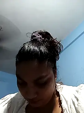 Snapshot of HottyOlly chatting on 10.03.25 HottyOlly online show from 10.03.25