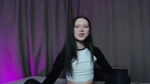 Snapshot of Sexpired_Princess chatting on 12.24.24 Sexpired Princess online show from 12.24.24