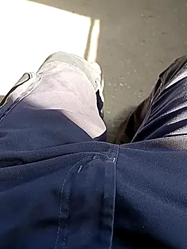 Snapshot of vadszex31 chatting on 03.19.25 vadszex31 online show from 03.19.25