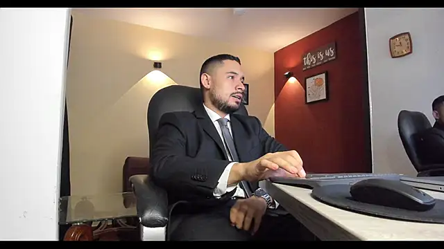 Snapshot of thesexlawyer1 chatting on 11.22.25 thesexlawyer1 online show from 11.22.25