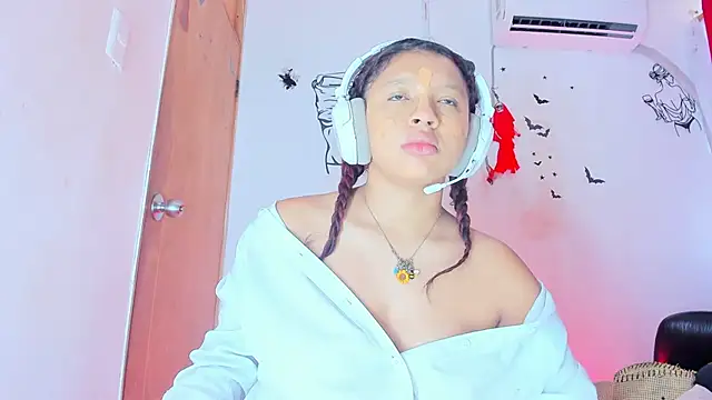 Emily Coper18 online show from 01.12.26