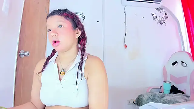 Emily Coper18 online show from 03.01.26