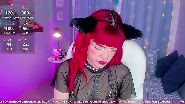 Snapshot of Tiny__Emmy chatting on 01.14.25 Tiny Emmy online show from 01.14.25