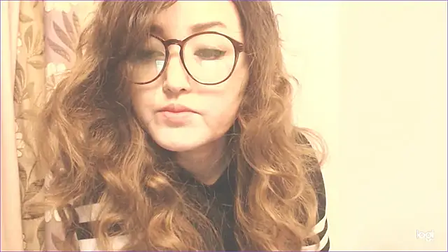 Snapshot of hrnyteacher chatting on 12.26.24 hrnyteacher online show from 12.26.24