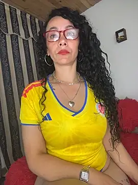 Snapshot of JULYSEX1 chatting on 06.17.26 JULYSEX1 online show from 06.17.26