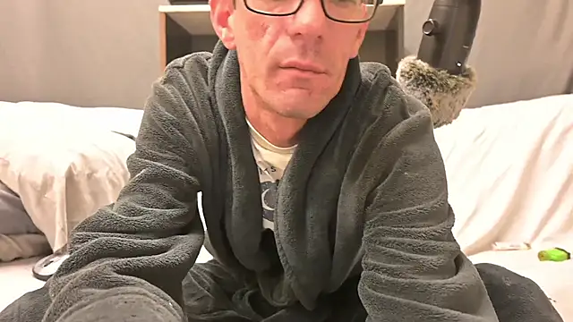 Snapshot of joeiandola chatting on 10.24.25 joeiandola online show from 10.24.25