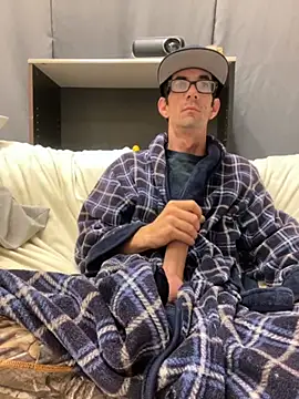 Snapshot of joeiandola chatting on 12.05.25 joeiandola online show from 12.05.25