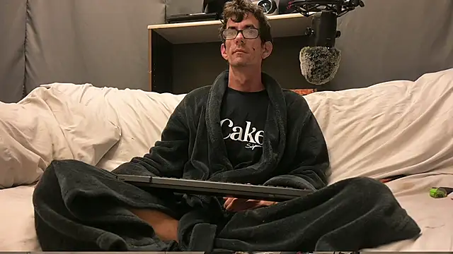 Snapshot of joeiandola chatting on 12.14.25 joeiandola online show from 12.14.25