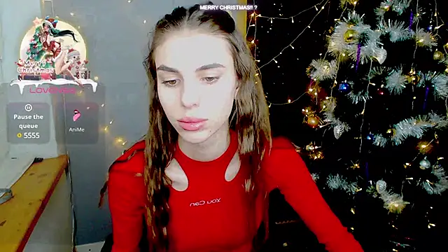 Snapshot of EmmyGreans chatting on 12.28.24 EmmyGreans online show from 12.28.24