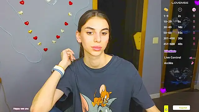 Snapshot of EmmyGreans chatting on 02.27.25 EmmyGreans online show from 02.27.25