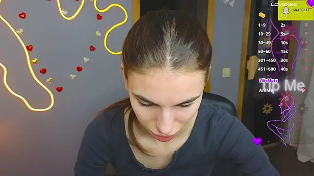 Snapshot of EmmyGreans chatting on 03.17.25 EmmyGreans online show from 03.17.25