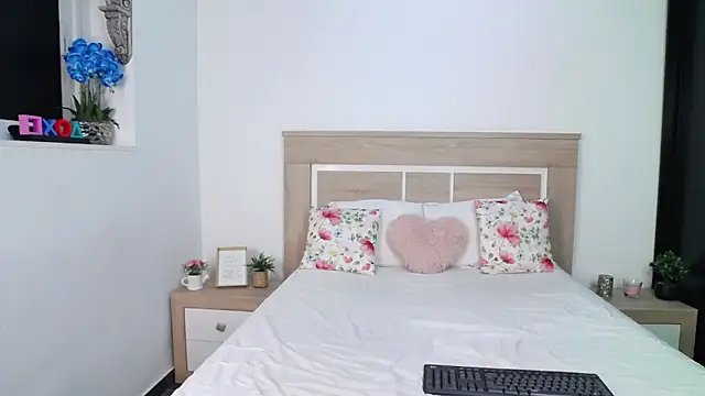 AylinRoss online show from 10.06.25