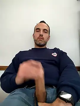 leon3875 online show from 10.14.25