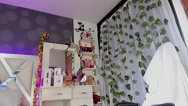 Reina Love2 online show from 03.14.25