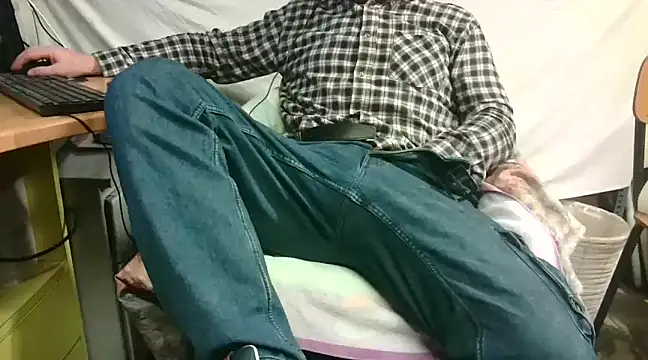 Giulio35 Pika online show from 02.23.25