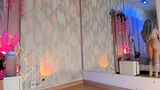 Broklinwhite  online show from 11.27.25