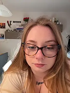 Snapshot of chloetarducci chatting on 03.13.26 chloetarducci online show from 03.13.26