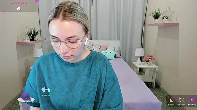 Snapshot of TiffanyBatson chatting on 01.08.25 TiffanyBatson online show from 01.08.25