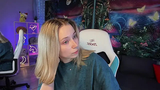 Snapshot of TiffanyBatson chatting on 01.20.25 TiffanyBatson online show from 01.20.25