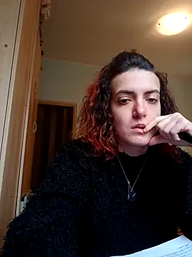 LadyMinnie online show from 10.29.25