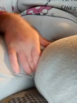 LadyMinnie online show from 04.19.26